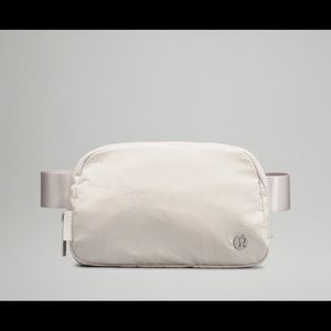 NWT Lululemon Everywhere Belt Bag Opal White